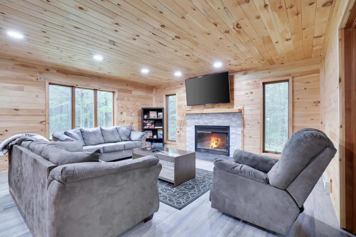 Relax In Blakeslee - Spacious 5Br Home With Bbq Zewnętrze zdjęcie