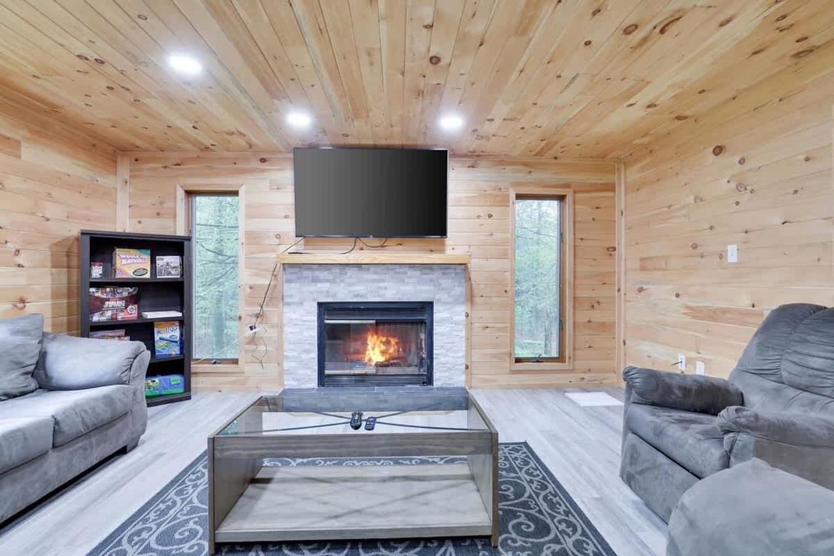Relax In Blakeslee - Spacious 5Br Home With Bbq Zewnętrze zdjęcie