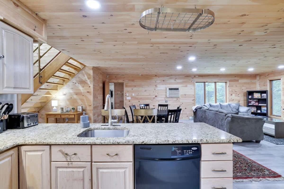 Relax In Blakeslee - Spacious 5Br Home With Bbq Zewnętrze zdjęcie